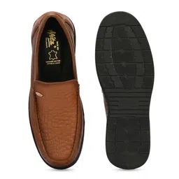 Hitz Men Textured Formal Leather Loafers image 3