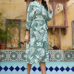 SANSKRUTIHOMES Women Green & White Printed Knee-Length Cotton Bath Robe image 3