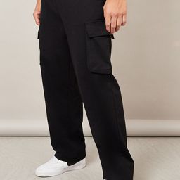 Styli Men Cotton Oversized Straight Leg Joggers with Cargo Pockets-picture-28