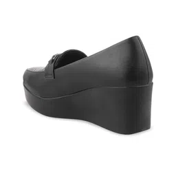 THE WHITE POLE Textured Flatform Heel Mules image 5