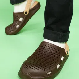 Paragon Men Lightweight & Waterpoof Clogs-image-31