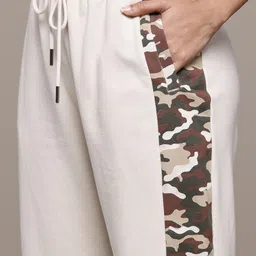 The Roadster Lifestyle Co. Women Camouflage T-shirt and Joggers Co-Ord Set image 3