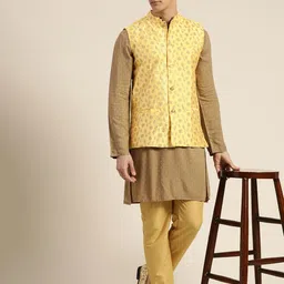 SOJANYA Men Yellow & Gold Floral Embroidered Sequinned Nehru Jacket image 4