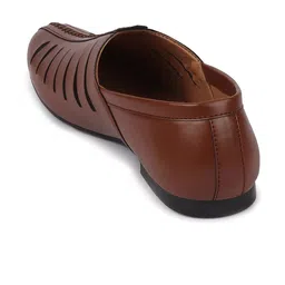 FAUSTO Men Ethnic Lightweight Mojaris With Laser Cuts image 3