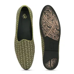 House of Pataudi Men Embroidered Lightweight Mojaris image 2