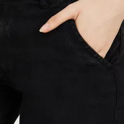 Styli Women Wide Leg High-Rise Mildly Distressed Cotton Jeans image 3