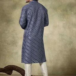 Vardha Men Cold-Shoulder Sleeves Thread Work Handloom Kurta image 2