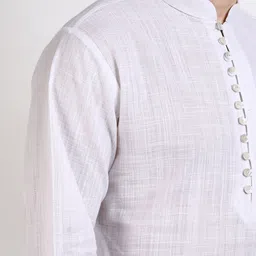 Streaks & Crosses Mandarin Collar Long Sleeves Straight Thread Work Kurta image 2