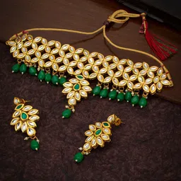 Sukkhi Gold-Plated Kundan-Studded & Beaded Jewellery Set-image-32