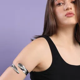 DressBerry Silver-Toned Silver-Plated Armlet Bracelet image 4