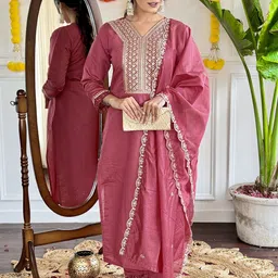 PARNAVI Women Floral Embroidered Regular Thread Work Chanderi Cotton Kurta with Trousers & With Dupatta image 2