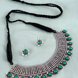 Crunchy Fashion Women Silver-Plated Stone-Studded Jewellery Set-picture-33