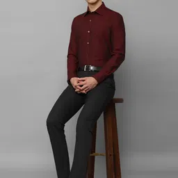 Louis Philippe Men Maroon Slim Fit Solid Cotton Formal Shirt image 5
