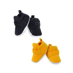 BAESD Infants Set Of 2 Anti-Skid Sole Velvet Booties image 2