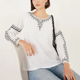 DressBerry White Geometric Printed Notched Neck Top-image-66