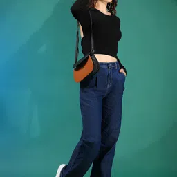 Stylecast X Kotty Round Neck Crop Top-picture-20