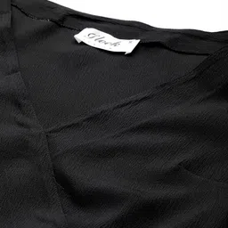 Sleek Italia V-Neck Puff Sleeves Regular Crop Top image 2