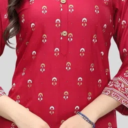 Saree Swarg Floral Printed Stright Kurti image 3