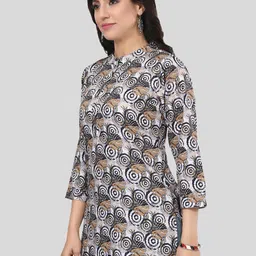 Saree Swarg Floral Printed Mandarin Collar Kurti image 2