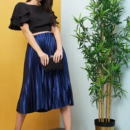 Globus Black Round Neck Flared Sleeves Crop Top image 2