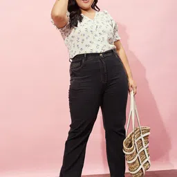 Berrylush Curve Plus Size White Floral Printed Puff Sleeve Top image 5