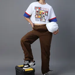 Bewakoof Looney Tunes Printed Oversized Cropped Tshirt image 5