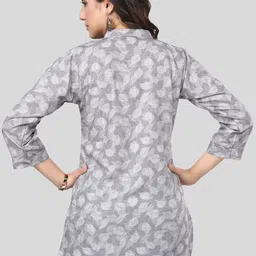 Saree Swarg Floral Printed Mandarin Collar Kurti image 2