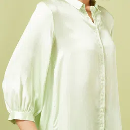 Marigold Lane Puff Sleeves Satin Shirt Style Top image 3