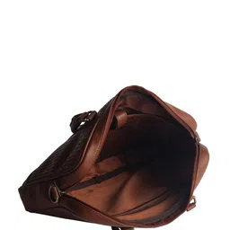 Gauge Machine 16" Tan Woven Laptop Bag with Detachable Strap image 5