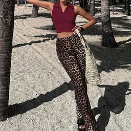 Stylecast X Slyck Shirt Collar Crop Top image 5