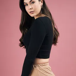 DressBerry Round Neck Fitted Crop Top image 3