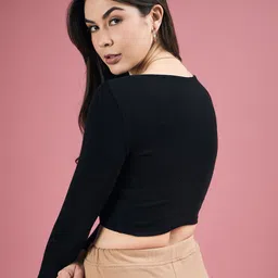 DressBerry Round Neck Fitted Crop Top image 4