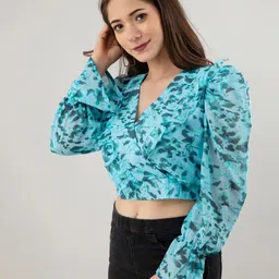 fuchsia PRETTY LOVING THING Women Blue & Teal Printed Chiffon Wrap Crop Top image 4