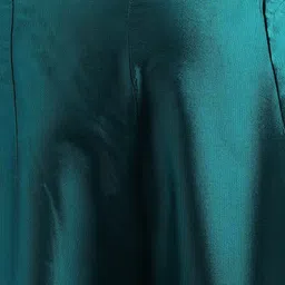 VredeVogel Women Floral Embroidered Regular Kurta with Trousers & With Dupatta image 3