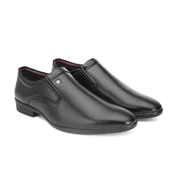 INVICTUS Men Black Solid Formal Slip On Shoes image 3