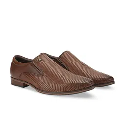 pelle albero Men Textured Formal Slip-On Shoes image 4