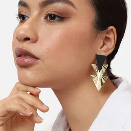 SOHI Women Gold-Toned & Black Contemporary Studs Earrings image 4