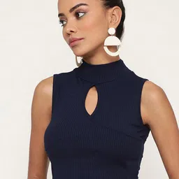 BAESD Ribbed High Neck Cut Out Fitted Crop Top image 4