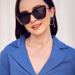 KASSUALLY Blue Crop Top With Mini Skirt Co-Ords image 2