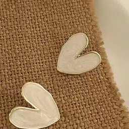 FIMBUL Heart Shaped Stud Earrings-picture-39