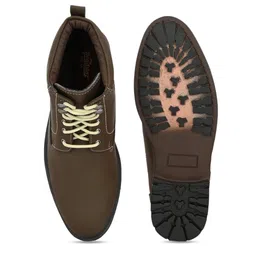 Roadster Men Brown Solid Casual Boots image 5