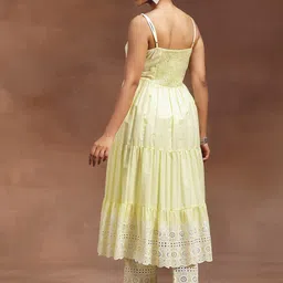 Libas V Neck Floral Panelled Thread Work Pure Cotton Kurta with Trousers image 4