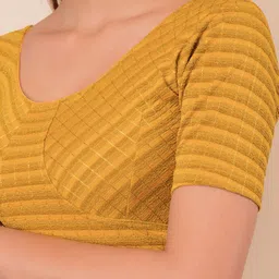 Bindigasm's Advi Woven Design Stretchable Jacquard Saree Blouse image 4