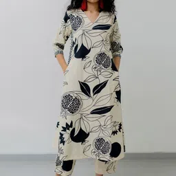 gosriki KALINI Floral Printed V-Neck A-Line Kurta with Trouser image 1