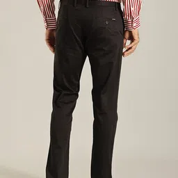 Indian Terrain Men Brooklyn Mid Rise Slim Fit Chinos image 5