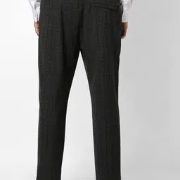 Celio Men Checked Slim Fit Mid-Rise Trouser image 5