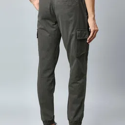 Metronaut Men Smart Slim Fit Easy Wash Cargo Trousers image 4