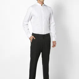 Celio Men Checked Slim Fit Mid-Rise Trouser image 4