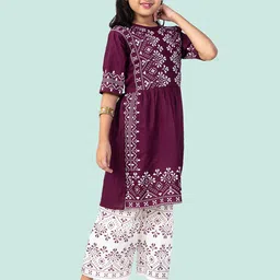 BAESD Girls Floral Printed Regular Kurta with Trousers image 4