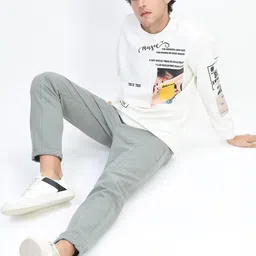 HIGHLANDER Men Grey Cargos Trousers image 5